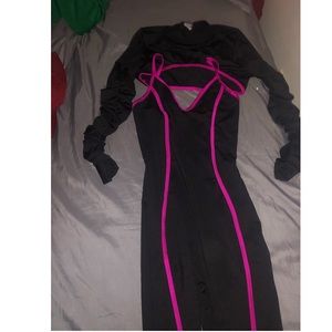 This is a two piece set jumper